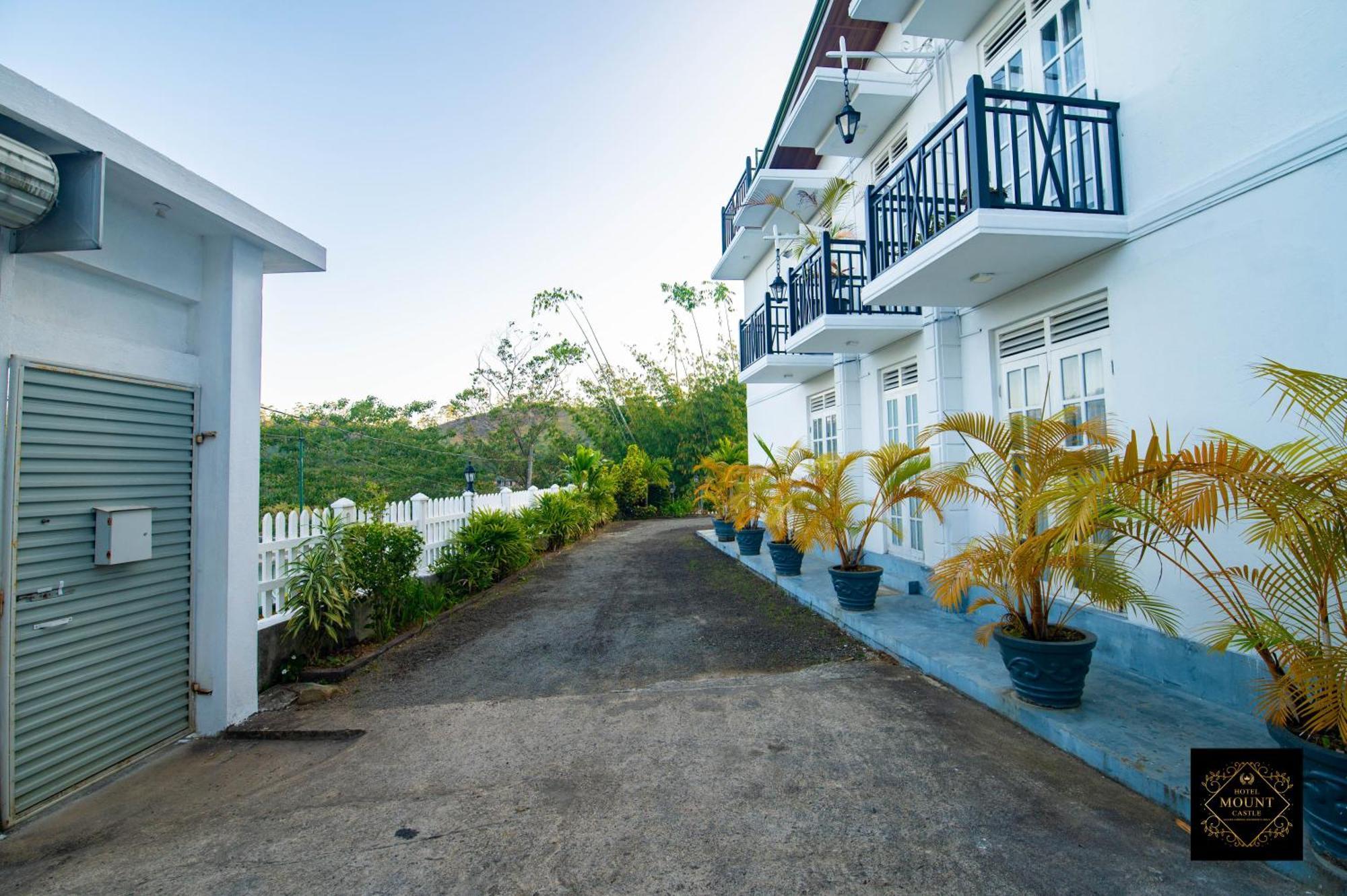 Hotel Mount Castle Hatton Bagian luar foto
